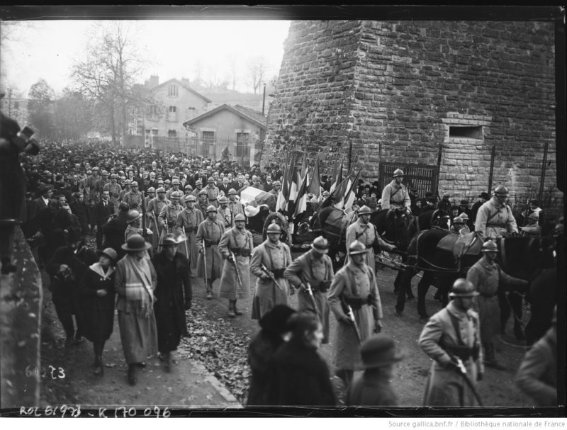Verdun [cortège accompagnant vers la gare la bière du soldat inconnu] Agence RoAgence photographique